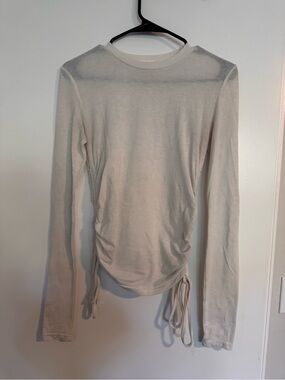 Women's Long Sleeve Side-Ruched Tee in Cream